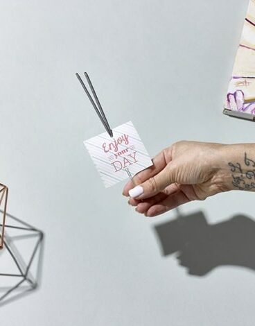 זוג זיקוקים ממותגים